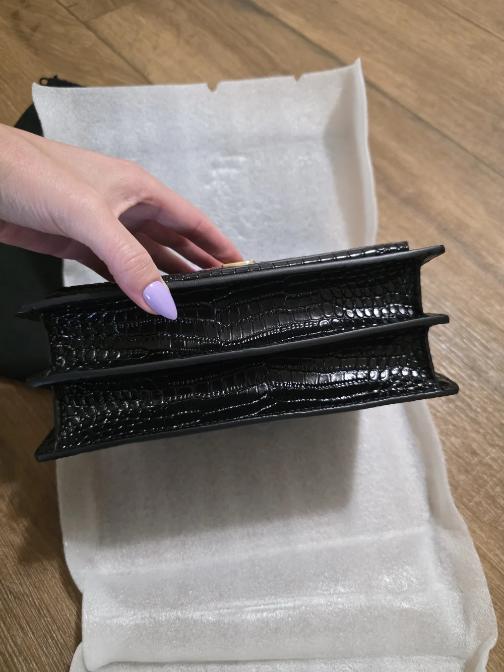 Saint Laurent Black Croc-Embossed Leather Shoulder Bag - Picture 9 of 11